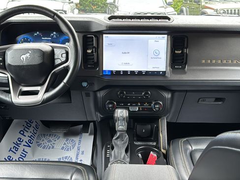 Certified 2025 Ford Bronco Badlands AWD/4WD image 19