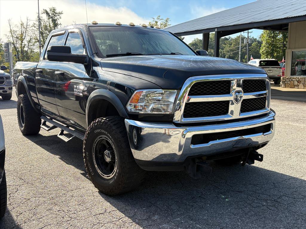 Used 2018 RAM 2500 Tradesman w/ Chrome Appearance Group AWD/4WD image 3