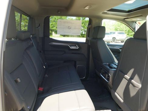 New 2026 Chevrolet Silverado 1500 LTZ w/ LTZ Premium Package AWD/4WD image 13