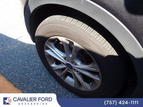 Used 2017 Ford Escape SE FWD image 10