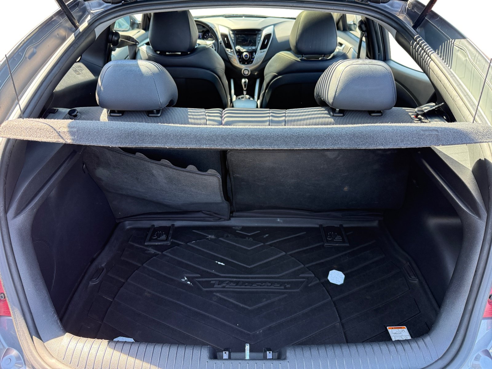 Used 2013 Hyundai Veloster w/ Style Pkg FWD image 17