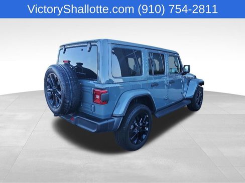Used 2025 Jeep Wrangler Unlimited Sahara AWD/4WD image 24
