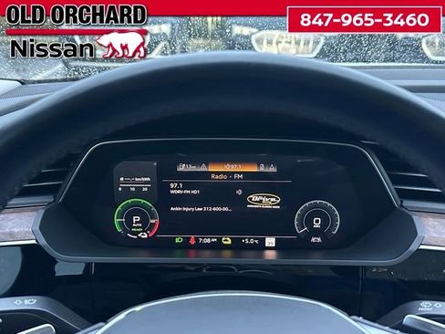 Used 2019 Audi e-tron Premium Plus image 19