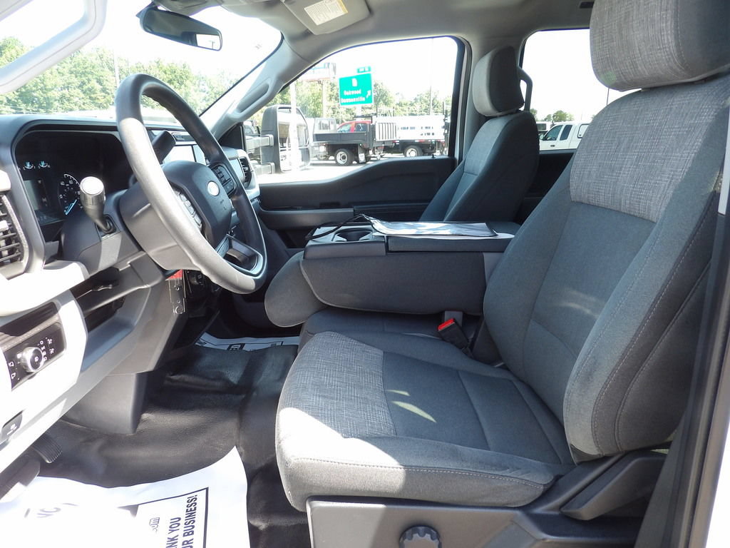 Used 2025 Ford F550 4x4 Crew Cab image 17