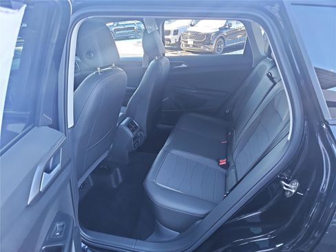 New 2026 Volkswagen Taos SE image 25