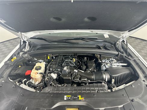 Used 2024 Jeep Grand Cherokee Altitude image 35