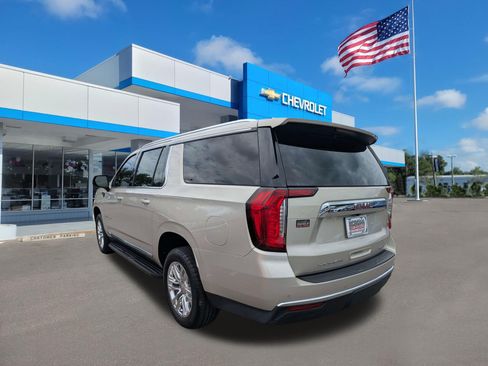 Used 2021 GMC Yukon XL SLT w/ SLT Premium Package AWD/4WD image 5