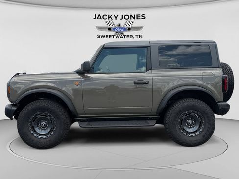 Used 2025 Ford Bronco Badlands w/ Sasquatch Package AWD/4WD image 2