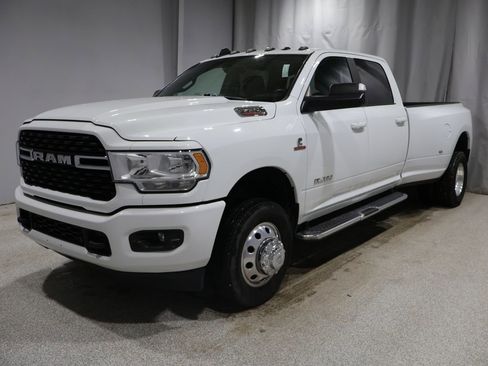 Used 2022 RAM 3500 Big Horn w/ Level A Equipment Group AWD/4WD image 3