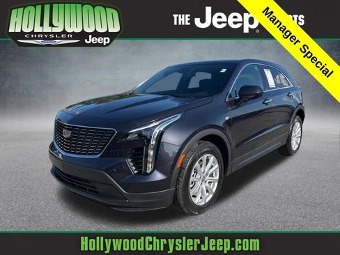 Used 2023 Cadillac XT4 Luxury w/ Cold Weather Package FWD image 1