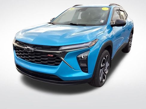 Used 2025 Chevrolet Trax RS w/ Driver Confidence Package FWD image 5