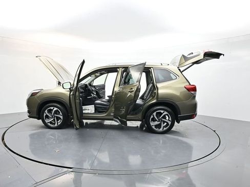 Used 2023 Subaru Forester Touring w/ Popular Package #2 image 39