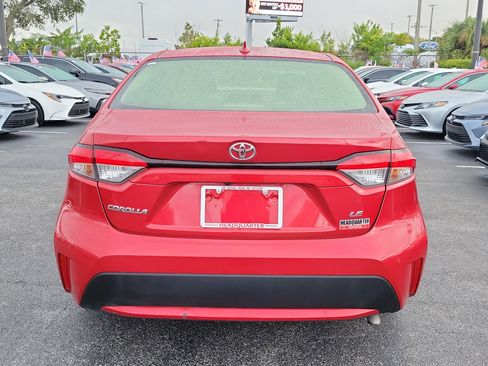 Used 2020 Toyota Corolla LE image 10
