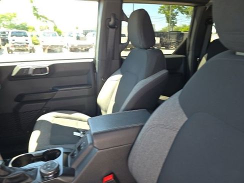 Used 2025 Ford Bronco Big Bend image 8