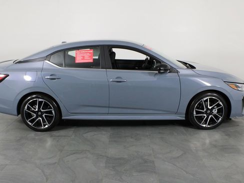Certified 2024 Nissan Sentra SR FWD image 15