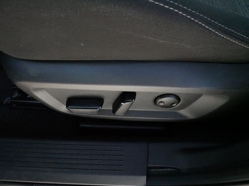 Used 2023 Nissan Rogue SV image 20