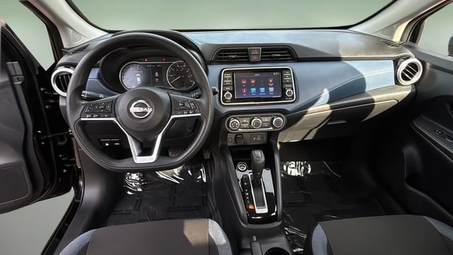 Used 2025 Nissan Versa SV FWD image 10