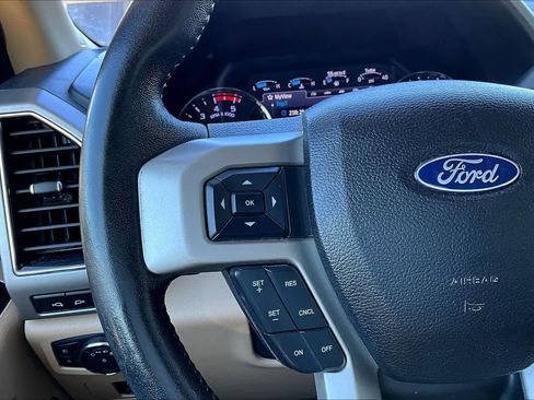 Used 2020 Ford F250 Lariat w/ Lariat Value Package image 22