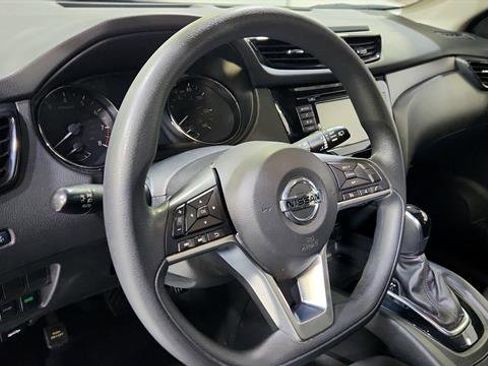 Used 2021 Nissan Rogue Sport S image 11