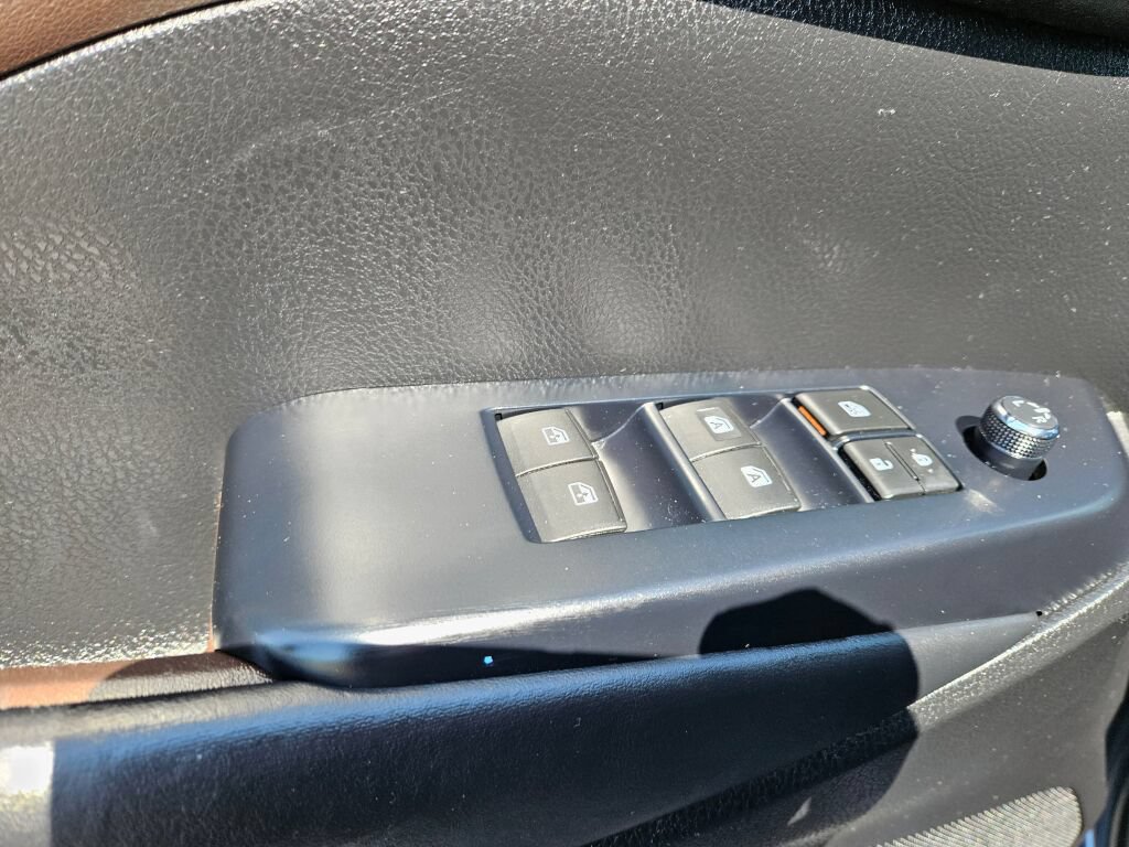 Used 2019 Toyota Highlander XLE AWD/4WD image 21