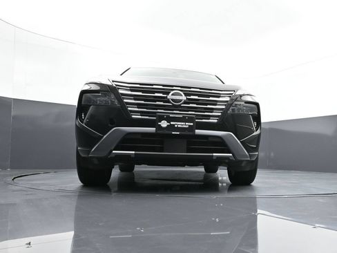Used 2025 Nissan Rogue SL AWD/4WD image 50