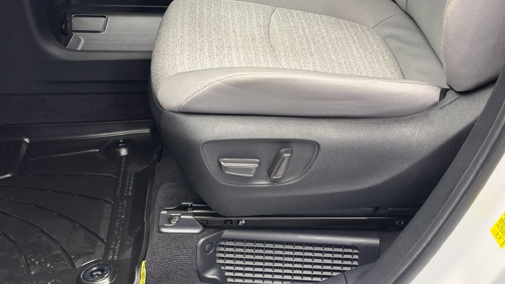 Certified 2026 Toyota Sienna LE FWD image 12