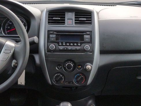 Certified 2017 Nissan Versa SV FWD image 17
