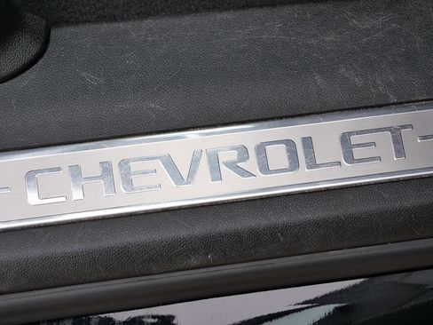 Used 2025 Chevrolet Suburban Z71 AWD/4WD image 17
