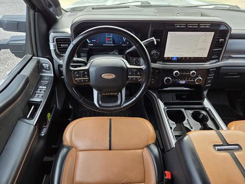 Used 2024 Ford F250 Platinum w/ FX4 Off-Road Package AWD/4WD image 9