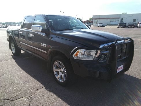 Used 2018 RAM 1500 Laramie w/ Convenience Group image 4