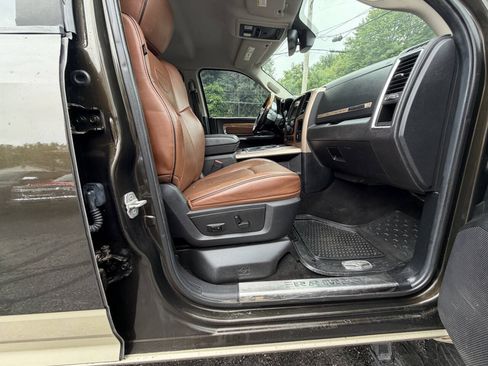 Used 2014 RAM 3500 Laramie Longhorn AWD/4WD image 16