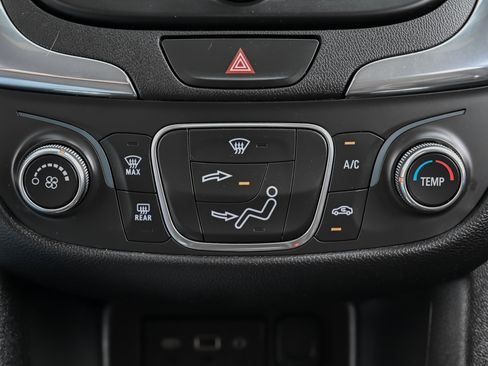 Used 2020 Chevrolet Equinox LT image 27