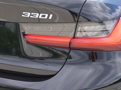 Used 2019 BMW 330i Sedan w/ Driving Assistance Package RWD image 10