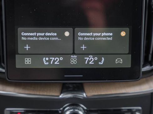 New 2026 Volvo XC60 B5 Plus w/ Protection Package Premier image 23