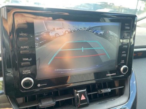 Used 2022 Toyota Corolla LE FWD image 15