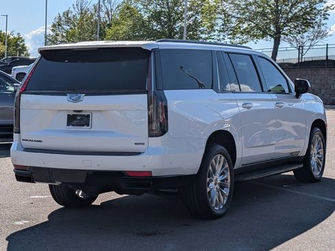 Used 2023 Cadillac Escalade ESV Premium Luxury w/ LPO, Floor Liner Package AWD/4WD image 5