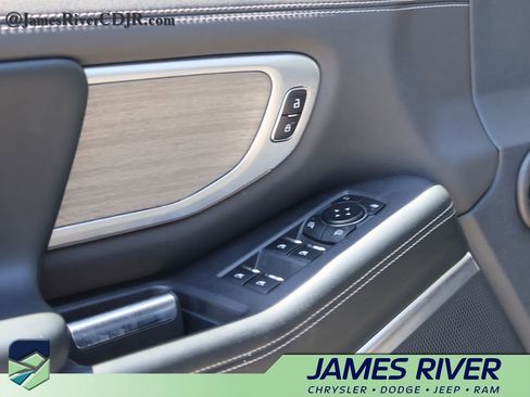 Used 2025 Ford Expedition Max Platinum AWD/4WD image 23