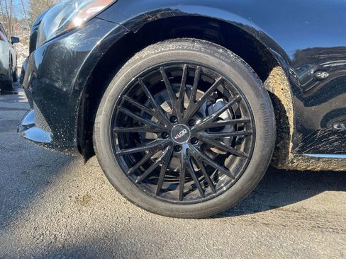 Used 2018 Mercedes-Benz C 300 4MATIC Sedan image 23