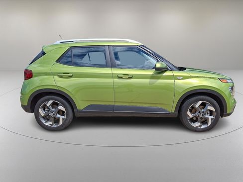 Used 2023 Hyundai Venue SEL w/ Cargo Package FWD image 12