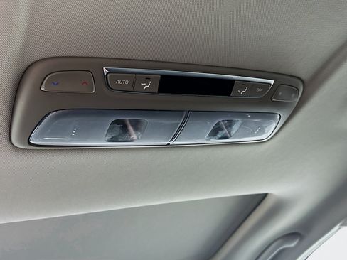 Used 2025 Kia Telluride S FWD image 28