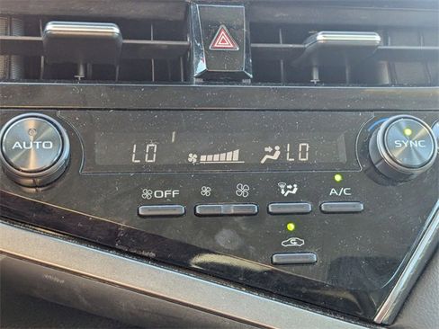 Used 2024 Toyota Camry SE image 20