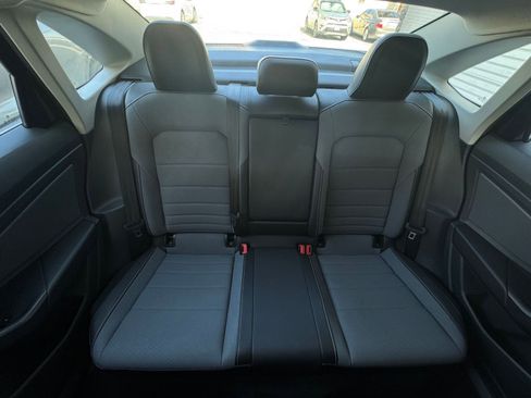 Used 2025 Volkswagen Jetta SE image 37