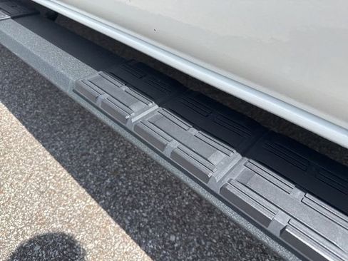 Used 2019 Toyota Tacoma SR5 AWD/4WD image 11