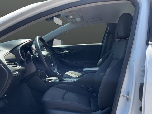 Used 2024 Chevrolet Malibu LT w/ Sport Edition FWD image 17