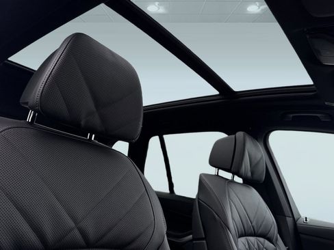 New 2026 BMW X5 xDrive50e w/ M Sport Package image 14