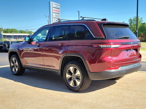 Used 2022 Jeep Grand Cherokee Limited 4xe AWD/4WD image 3