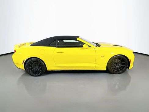 Used 2018 Chevrolet Camaro SS RWD image 5
