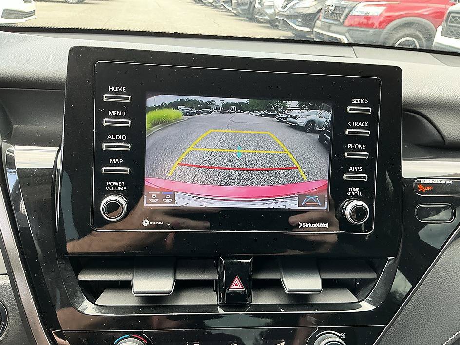 Used 2021 Toyota Camry SE w/ Convenience Package FWD image 18