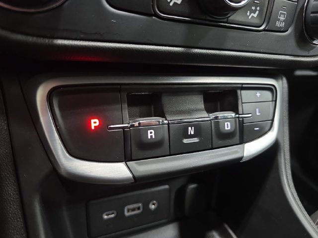 Used 2024 GMC Terrain SLE w/ Driver Convenience Package AWD/4WD image 23