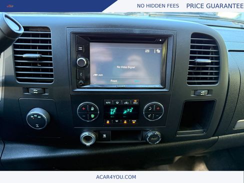 Used 2010 Chevrolet Silverado 2500 LT w/ Interior Plus Package AWD/4WD image 15